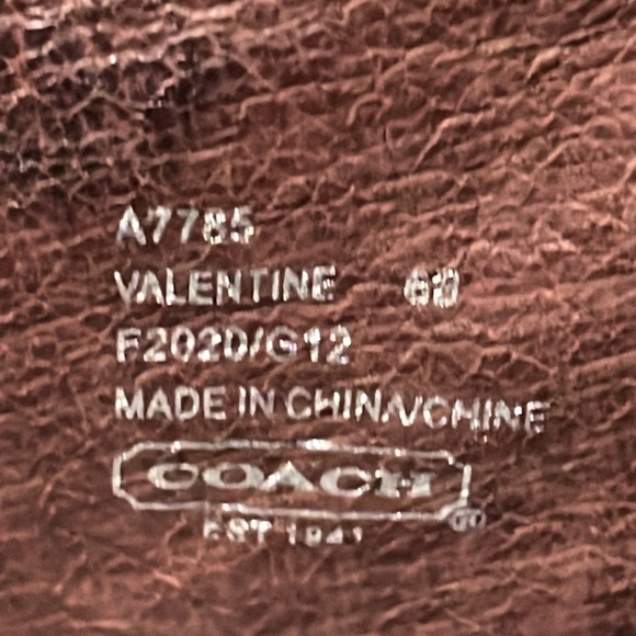 Coach Valentine signature C leather boot. Size 6 - Picture 9 of 13